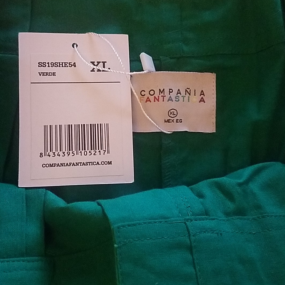 NWT Kelly green shorts